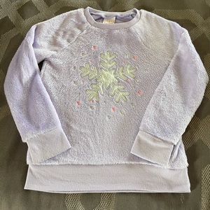 Super soft! Jumping beans snowflake sweater